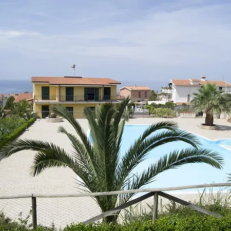 아파트 Parco Meridiana 스칼레아